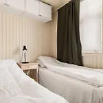 דירה Nydelig Hus Med Privat Hage Og Fantastisk Utsikt Over Fisketorget, Bryggen Og Sentrum *