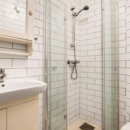 Lejlighed Nydelig Hus Med Privat Hage Og Fantastisk Utsikt Over Fisketorget, Bryggen Og Sentrum *