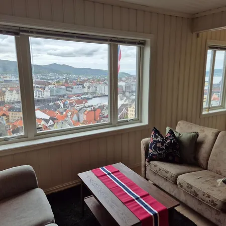 Nydelig Hus Med Privat Hage Og Fantastisk Utsikt Over Fisketorget, Bryggen Og Sentrum * Μπέργκεν