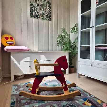 Nydelig Hus Med Privat Hage Og Fantastisk Utsikt Over Fisketorget, Bryggen Og Sentrum *