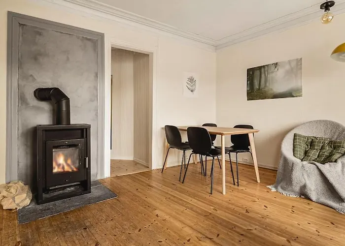 Nydelig Hus Med Privat Hage Og Fantastisk Utsikt Over Fisketorget, Bryggen Og Sentrum Apartament *