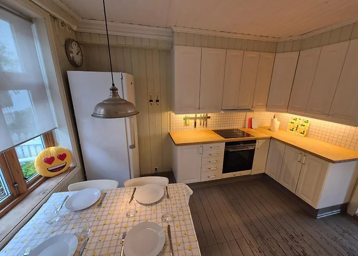 Nydelig Hus Med Privat Hage Og Fantastisk Utsikt Over Fisketorget, Bryggen Og Sentrum * Bergen