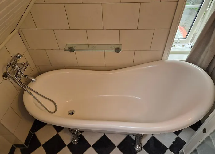 Nydelig Hus Med Privat Hage Og Fantastisk Utsikt Over Fisketorget, Bryggen Og Sentrum