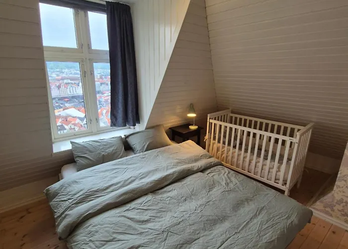 Nydelig Hus Med Privat Hage Og Fantastisk Utsikt Over Fisketorget, Bryggen Og Sentrum * Bergen